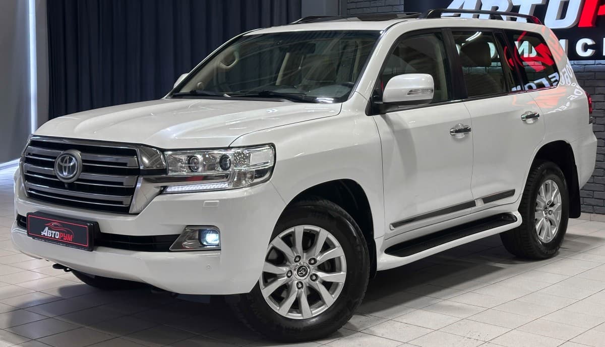 Toyota Land Cruiser 200 - 2